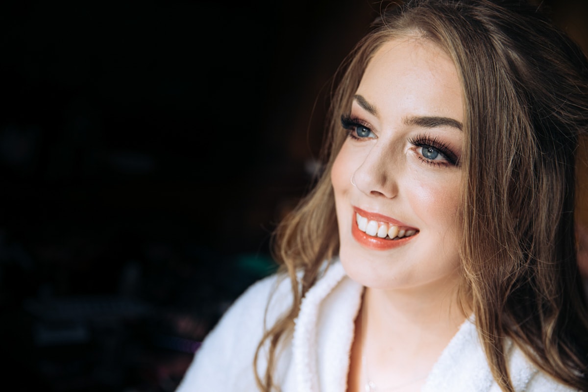 sister of the brides makeup