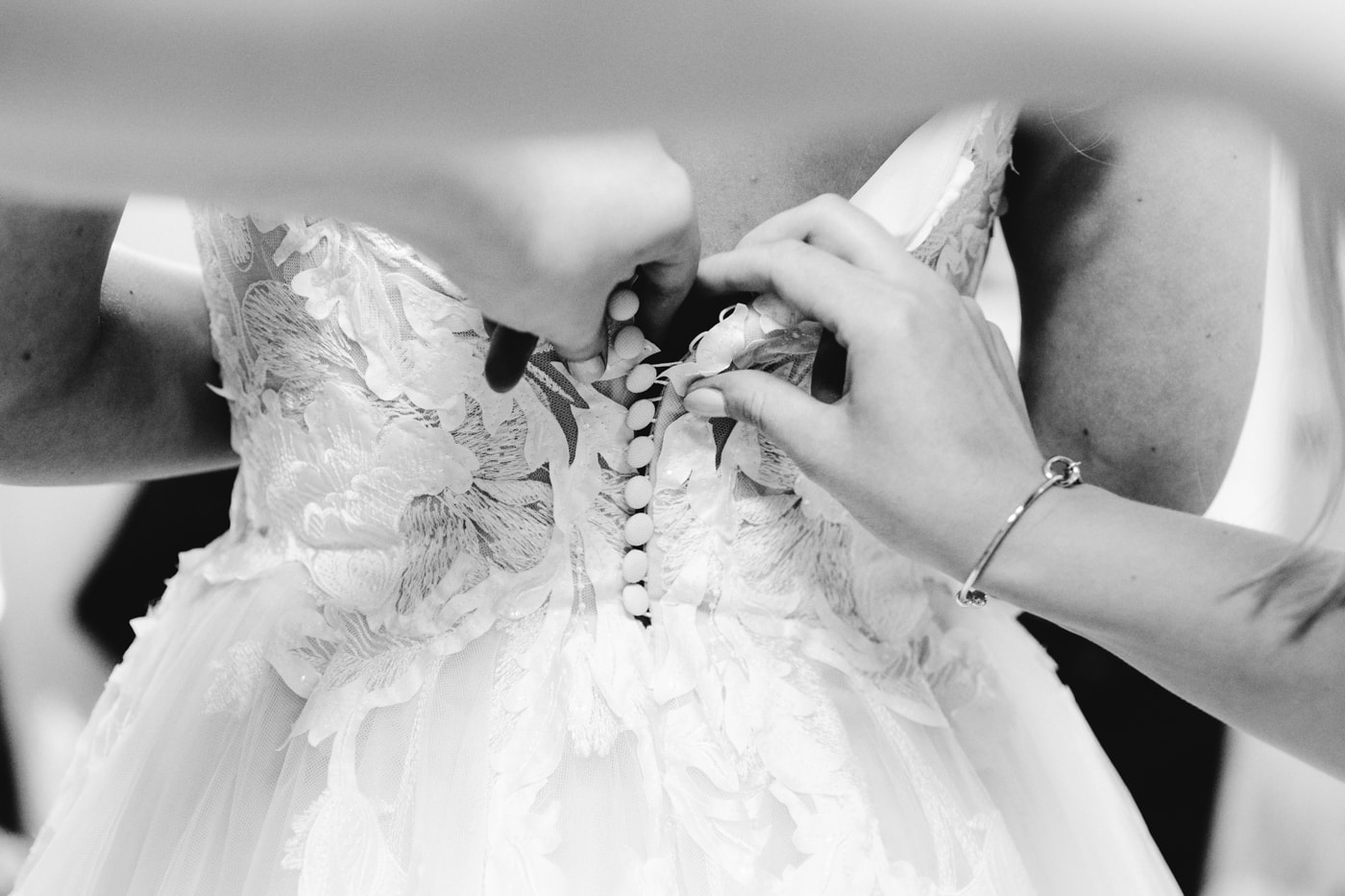 abbeywood estate bridal party morning preparations