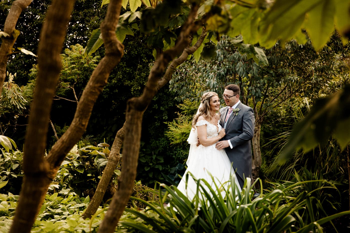 abbeywood estate wedding bride and groom photographs in the garden