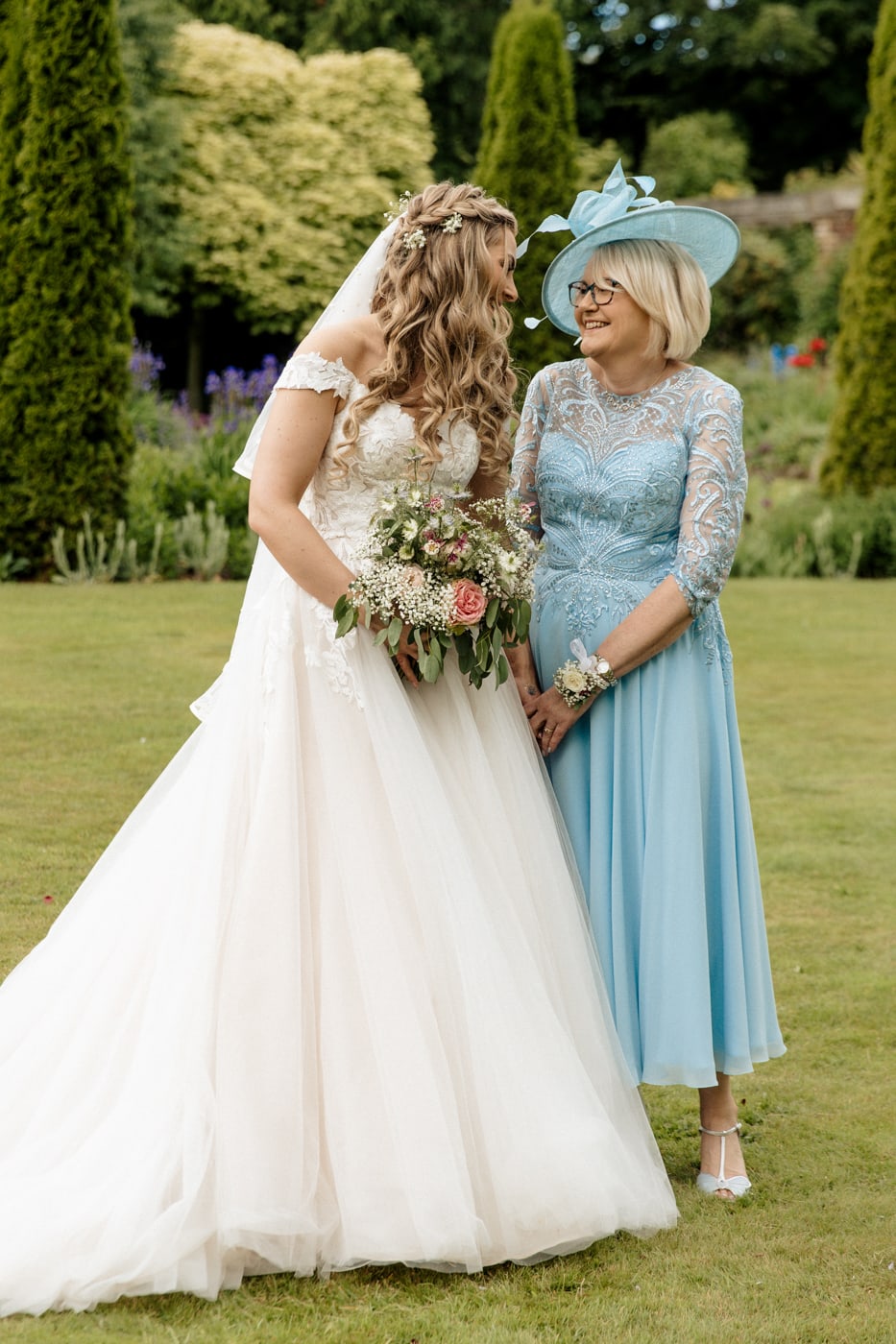 abbeywood estate outdoor wedding ceremony in cheshire