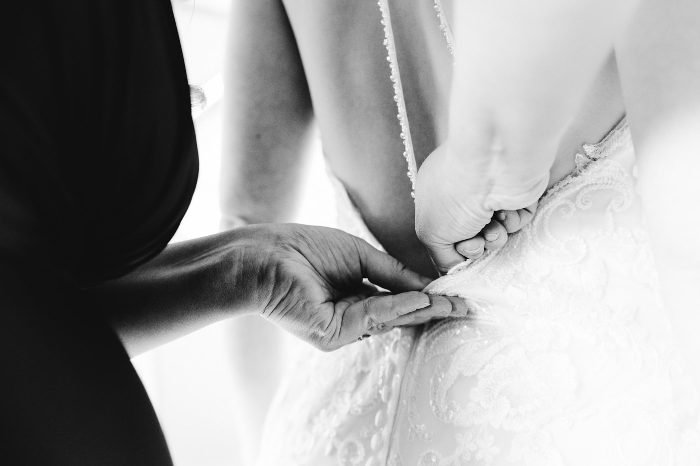 bride getting ready at the hilltop country house hotel in macclesfield