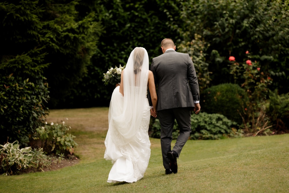 shireburn arms wedding photography by er photography for Carolyn and Callum's wedding