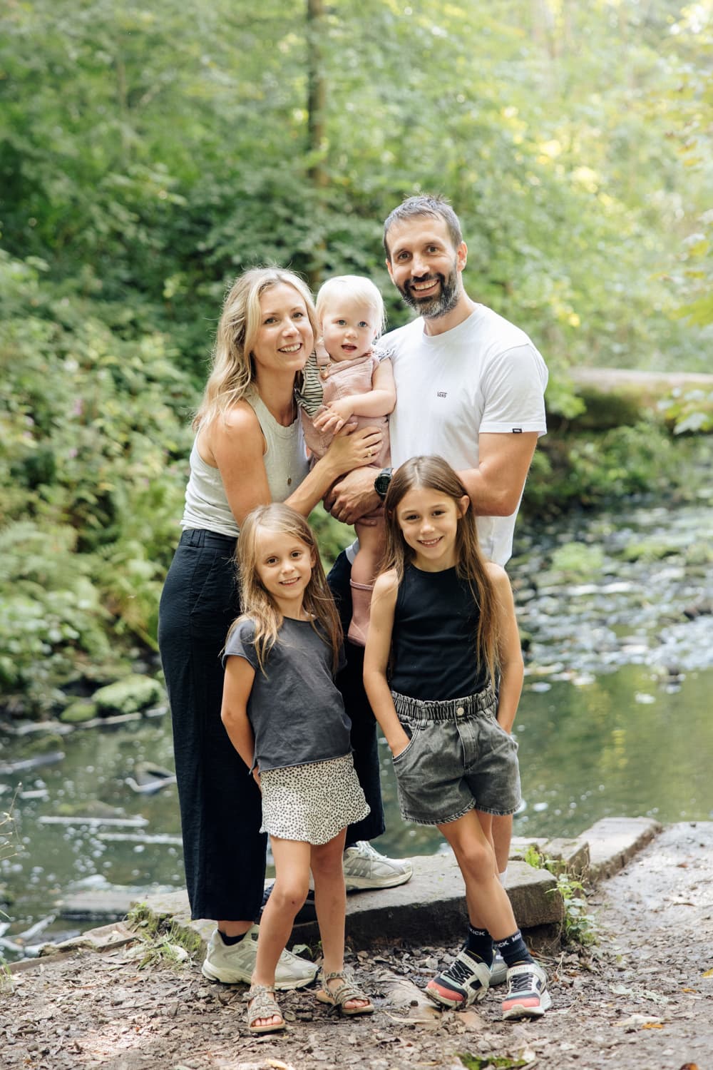 worsley woods family photoshoot session with worsley based photographers er photography