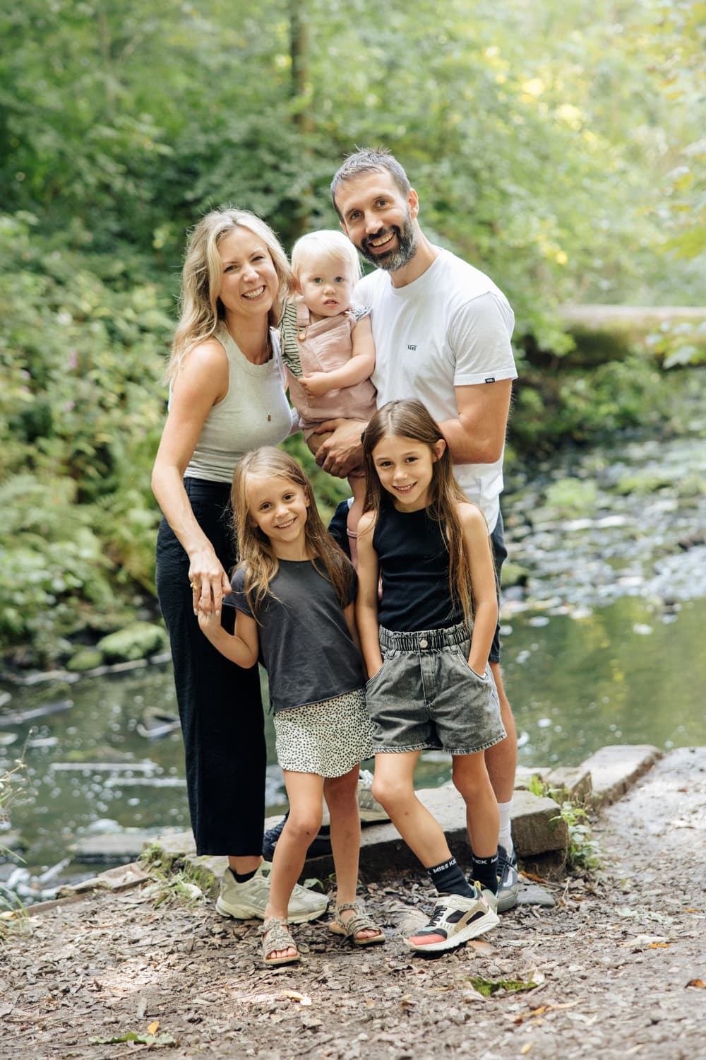 worsley woods family photoshoot session with worsley based photographers er photography