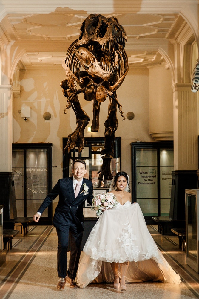wedding photos at Manchester University Chambers garden