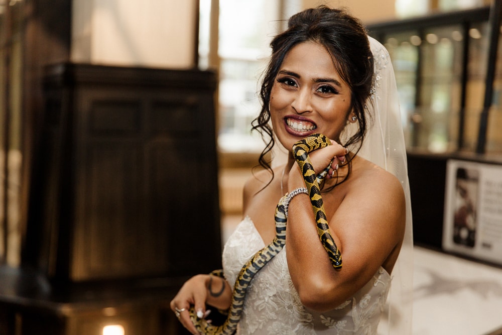 wedding photos at Manchester University Chambers garden