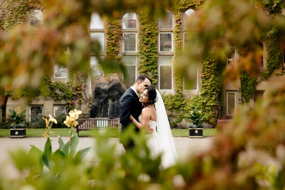 wedding photos at Manchester University Chambers garden