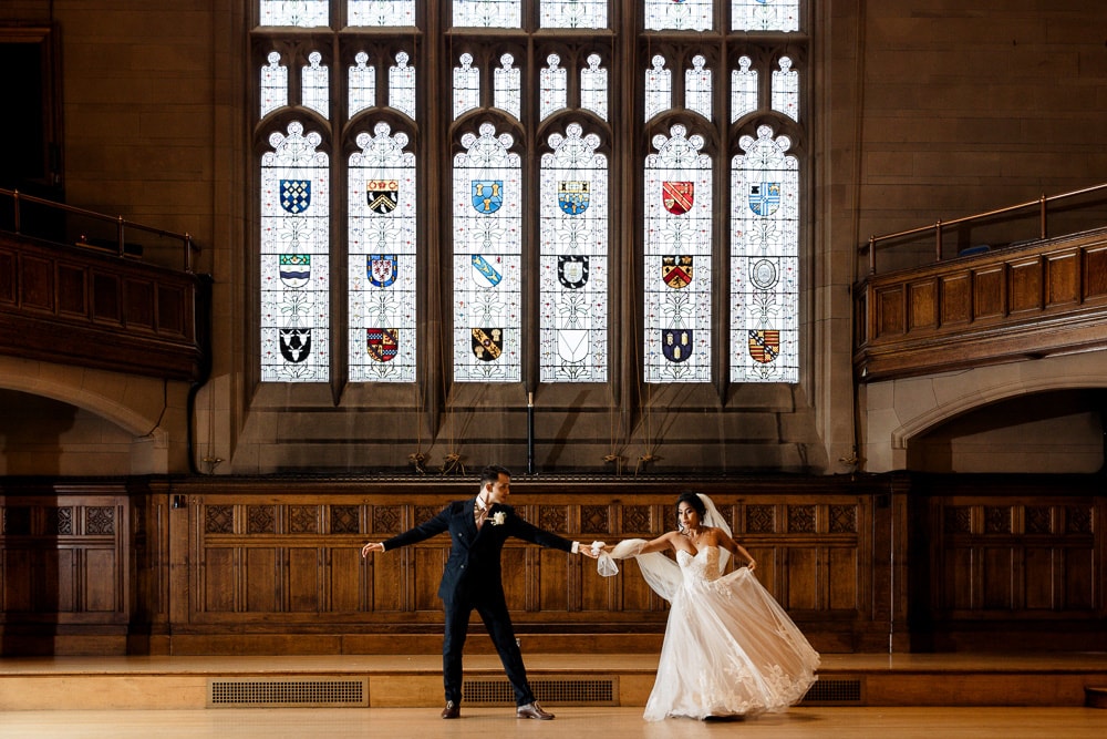 wedding photos at Manchester University Chambers garden