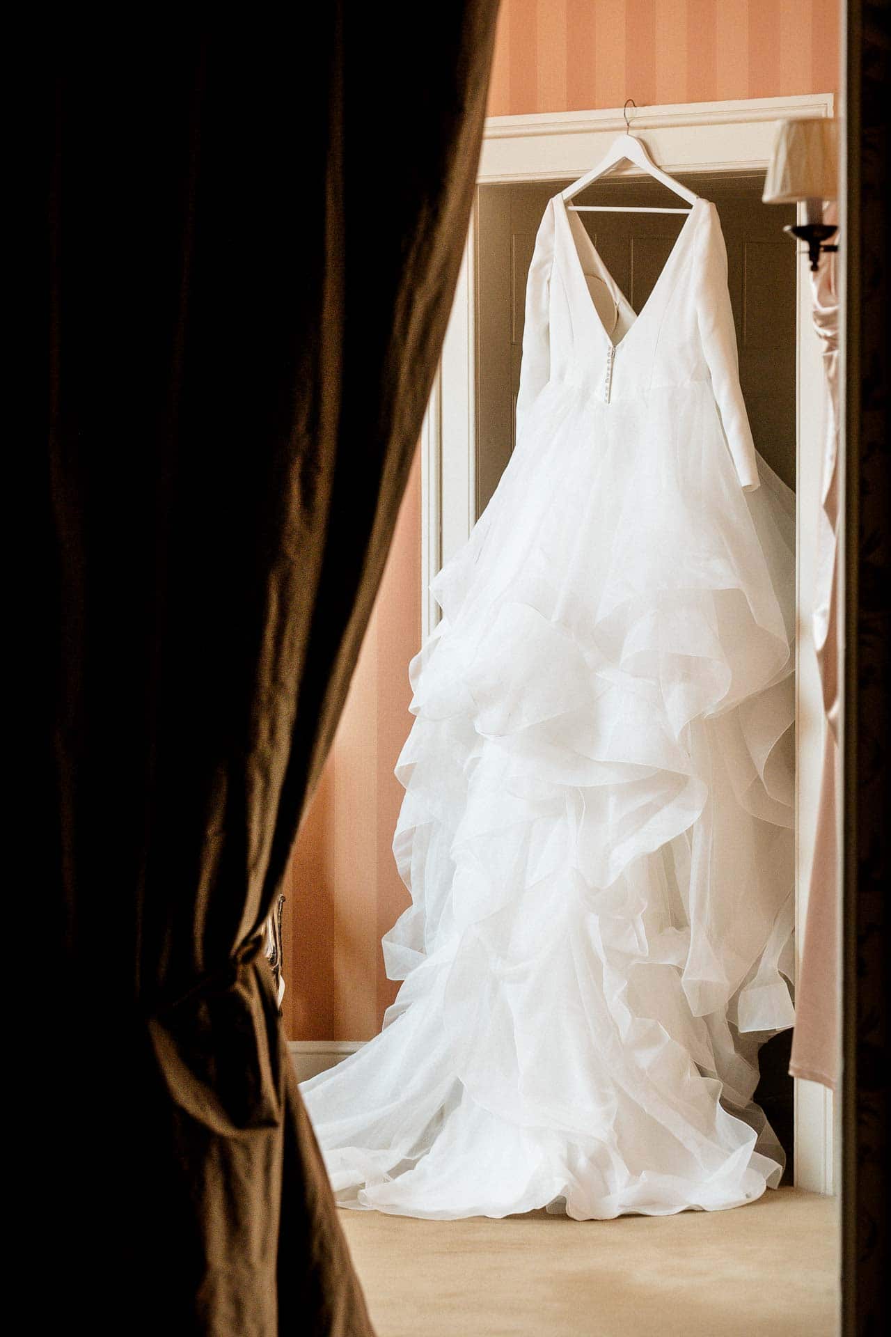 bridal preparations in the round room in The Citadel in Shropshire