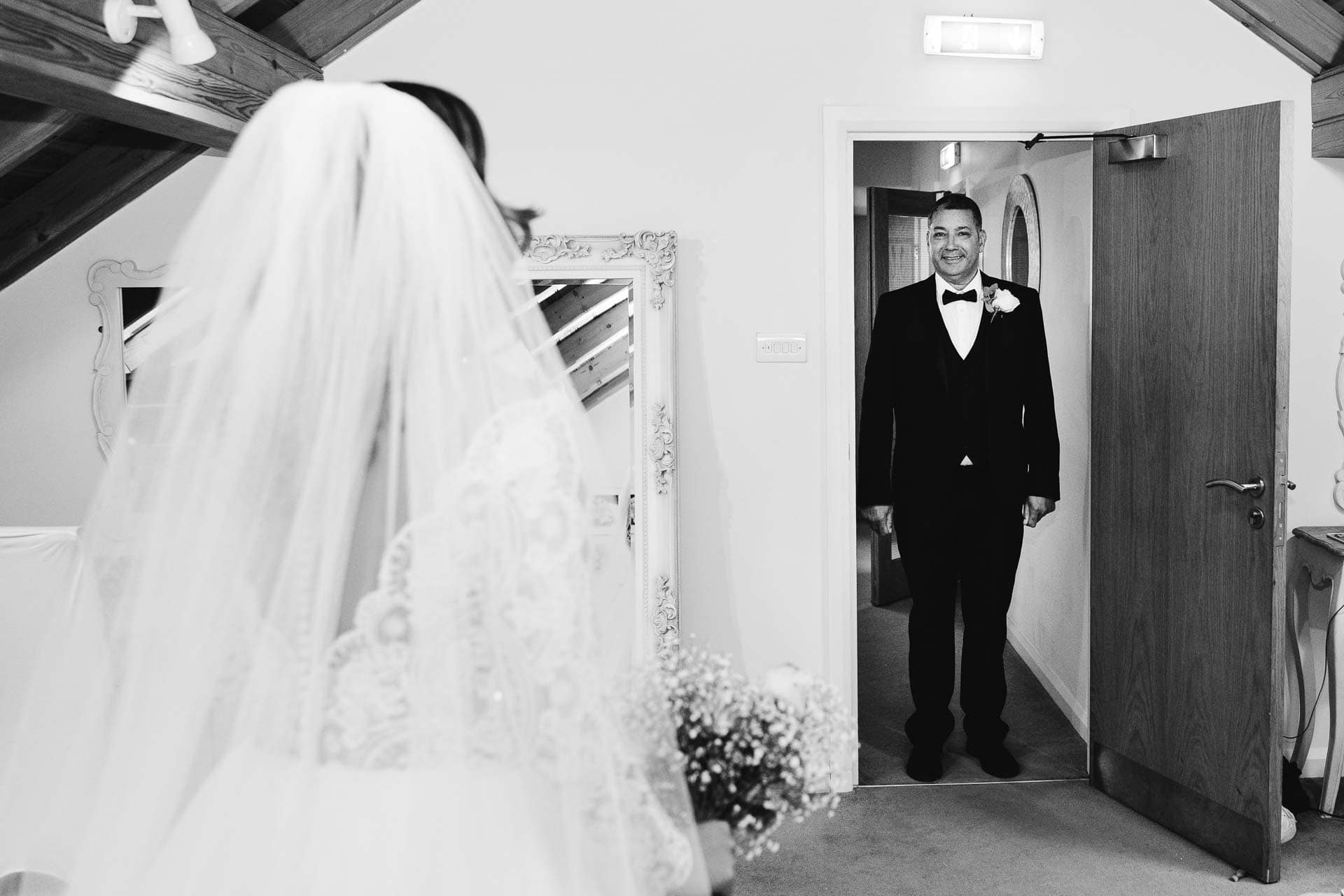 bride and groom preparations at the oak tree peover