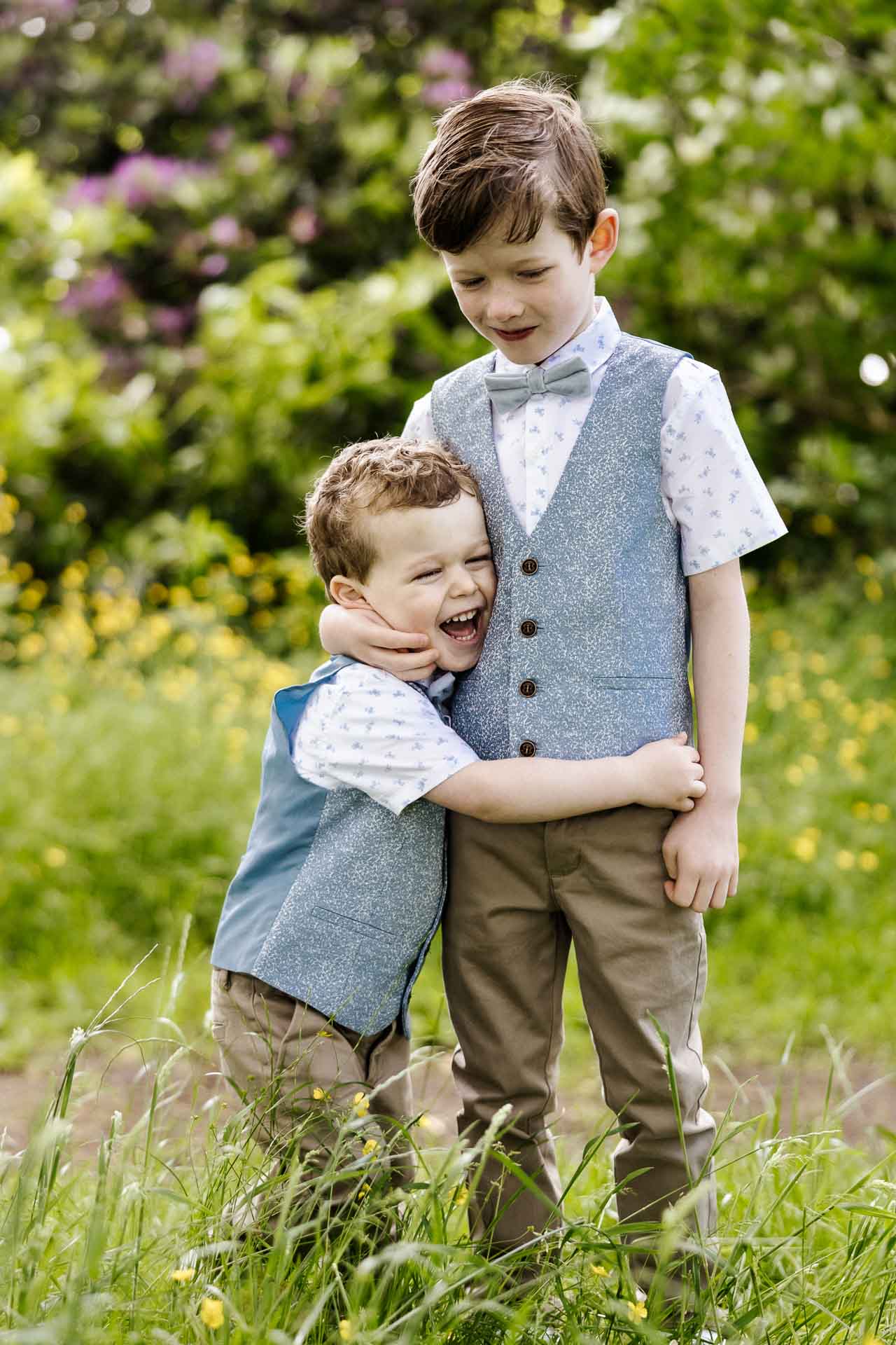 roe green worsley family photographer for mini family photoshoot sessions