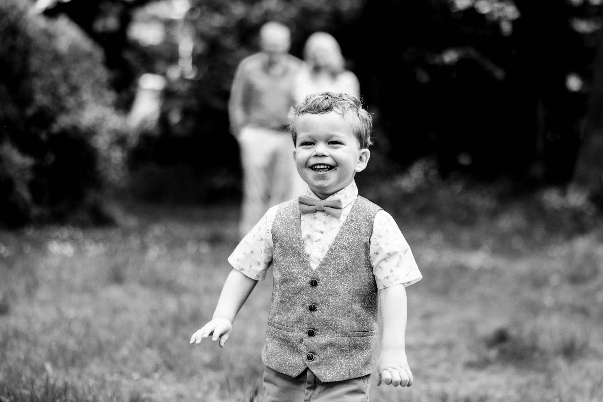 roe green worsley family photographer for mini family photoshoot sessions