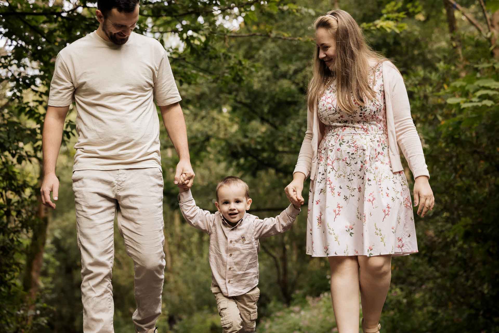 Heaton Park Family Photoshoot Session our 30 minute photoshoot is the perfect gift